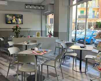 酒吧出售 有刮刮卡 老虎机