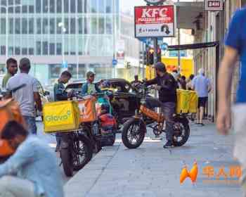 “不送餐就没饭吃！”米兰防暑新政遭外卖骑手集体抵制