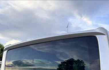 出售标志Peugeot 8坐的车 14万公里 2012年的