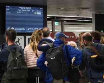 战争远在3000公里外，意大利度假客却要求政府派飞机撤离