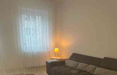 本有米兰有一套房子出租，有需要的联系我，长租短租都可，爱惜房子的优先