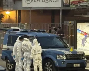 米兰一中国男子抢枪对警开火，6天后不治身亡