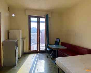 TAVOLA近美丽超市百利超市出租两个房间