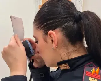 中国男子持假韩国护照在里米尼企图飞英国，刚到机场就被抓！