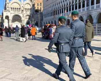 空壳公司开出数百张假发票，威尼斯华人女老板大量财产被查封