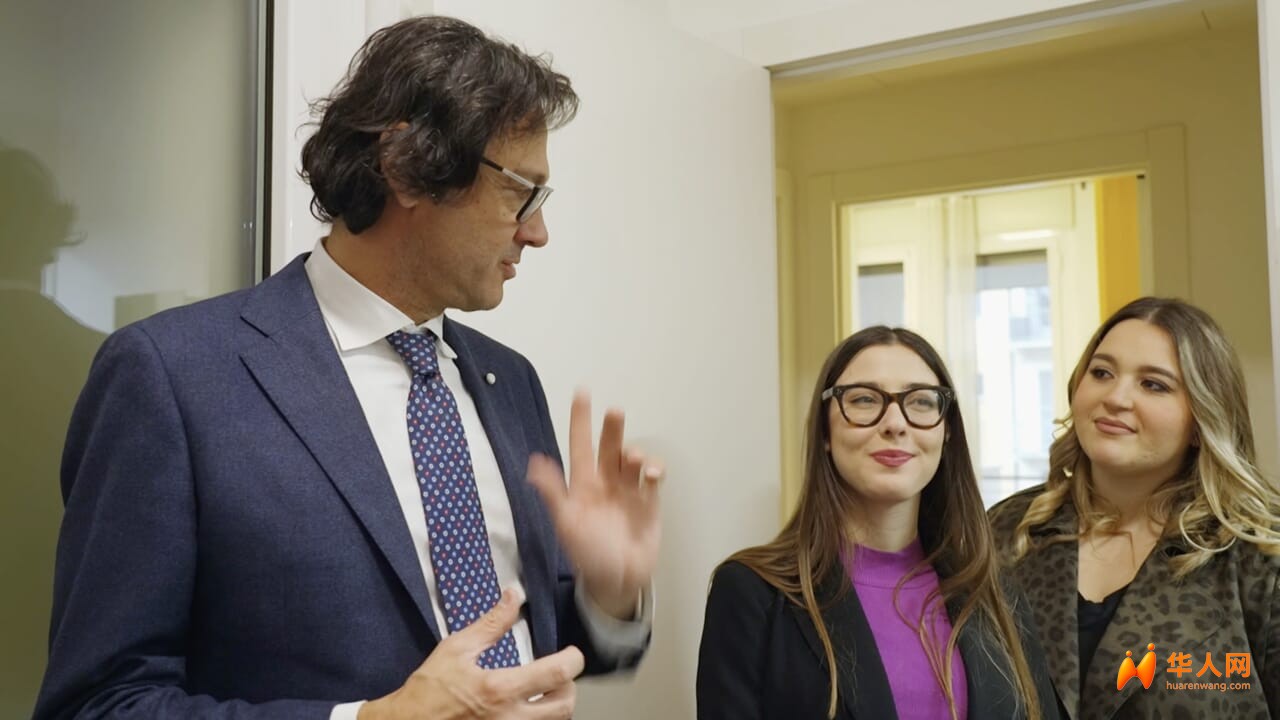 Gianluca Torre e le due ragazze di Casa a prima vista.jpg Gianluca Torre e le due ragazze di Casa a prima vista.jpg