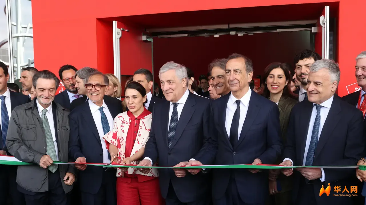 inaugurata-alla-fiera-di-milano-la-64esima-edizione-del-salone-del-mobile.webp