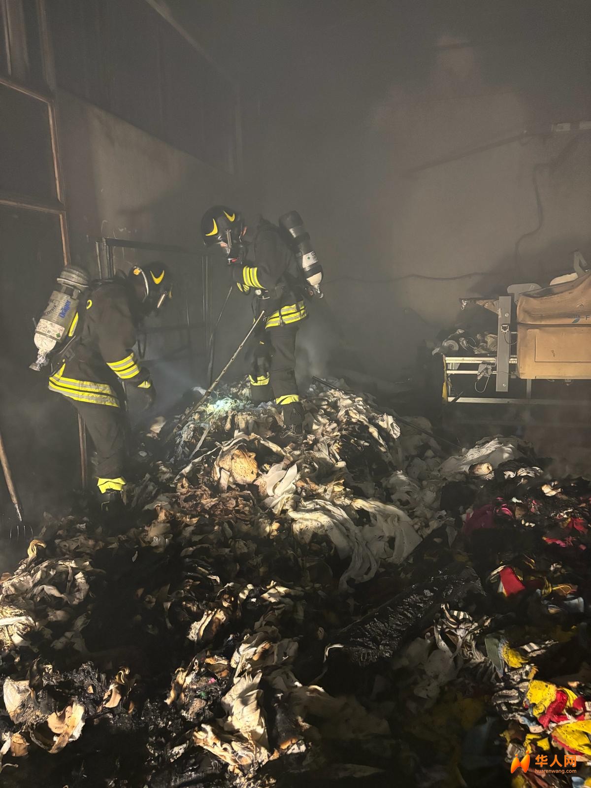 INCENDIO-RAID-INCENDIARIO-AZIENDE-ABBIGLIAMENTO-MACROLOTTO-DI-IOLO-2.jpeg