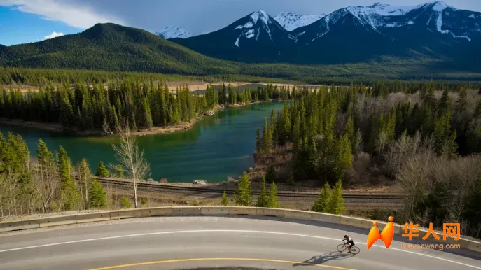 Bow-Valley-Parkway-Canada.webp